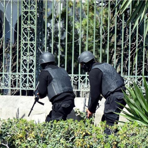 Muere soldado en Túnez en explosión de una mina colocada por yihadistas