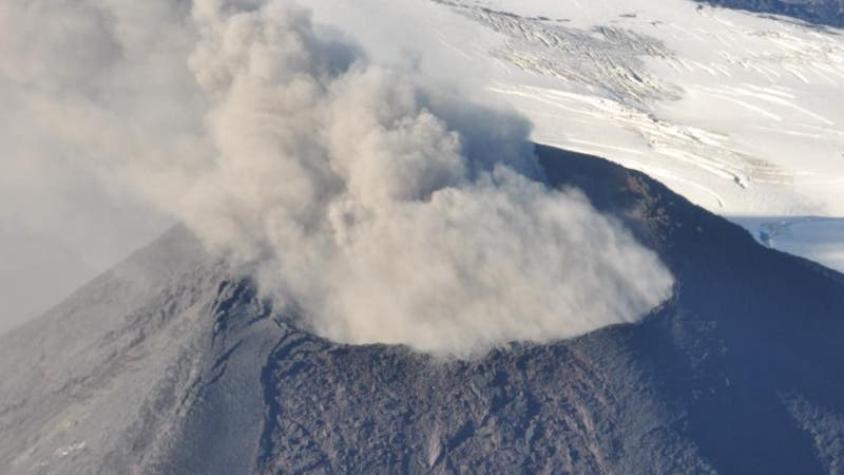 Así se ve el volcán Villarrica desde el aire, tras volver a la actividad