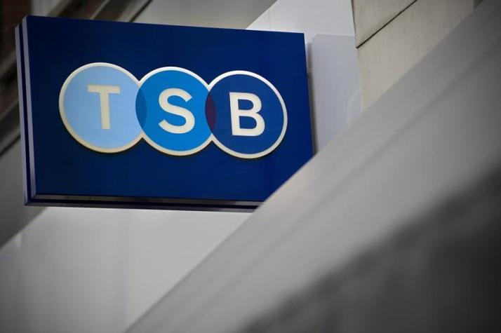 Banco español Sabadell comprará británico TSB por EUR 2.350 millones