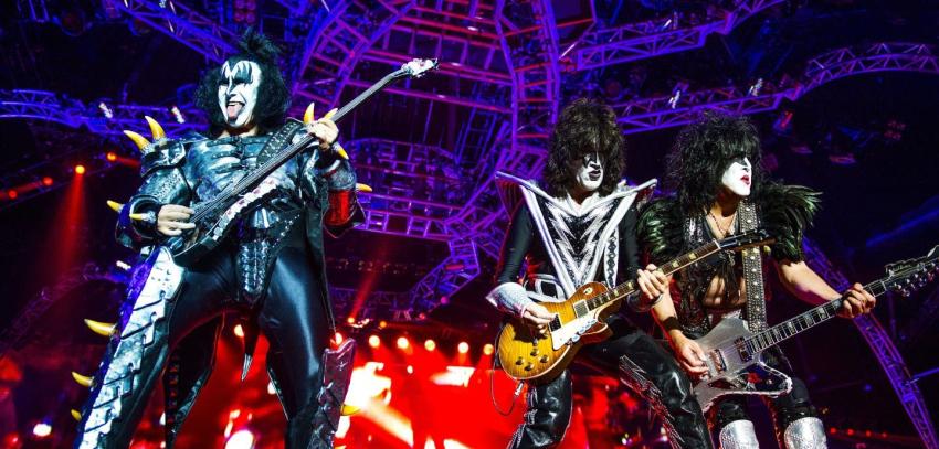 Un rockero Bernardo O'Higgins protagoniza el afiche promocional de Kiss en Chile