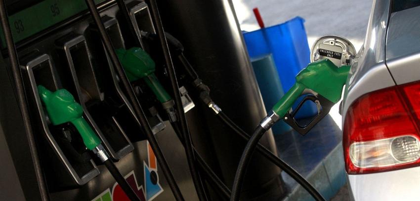 Precio de las bencinas presenta nueva alza de $5
