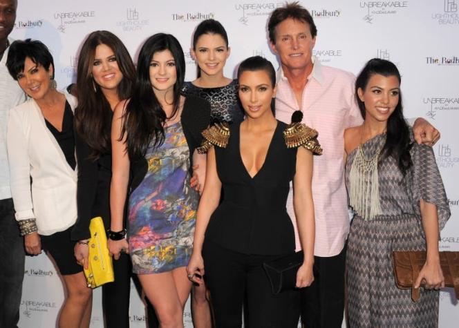 Kim Kardashian revela cómo su familia ha enfrentado la transición de Bruce Jenner