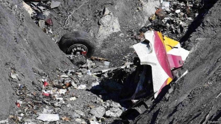 Finaliza la recuperación de restos del avión de Germanwings estrellado en Los Alpes