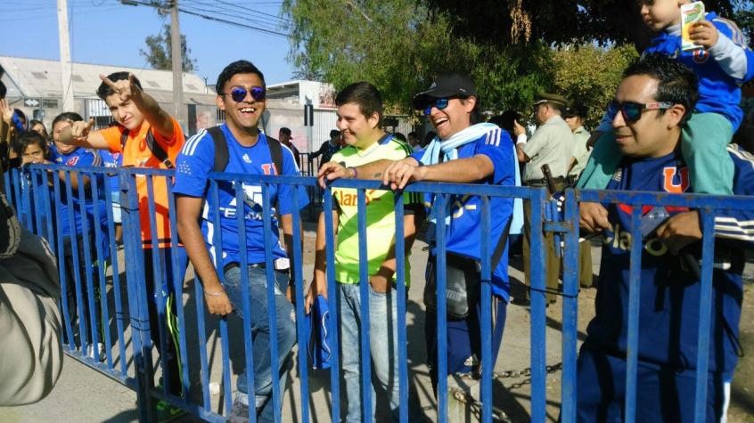 Más de mil hinchas azules animan el tradicional "banderazo"