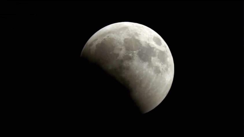 [VIDEO] Así fue el eclipse lunar más corto del siglo