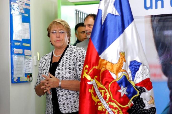 Bachelet compromete seguir con reformas pese a catástrofe del norte