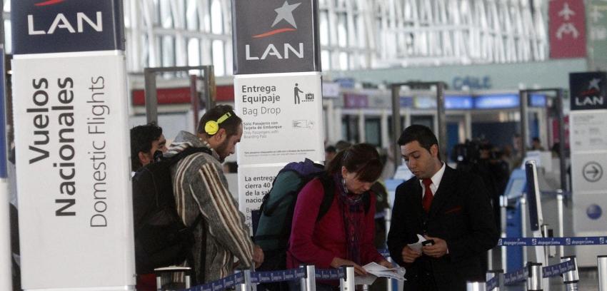 LAN asegura que vuelos operan con normalidad pese a huelga de trabajadores