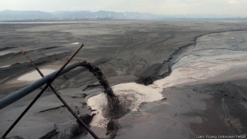 ¿Qué hicimos para crear un tenebroso lago tóxico?