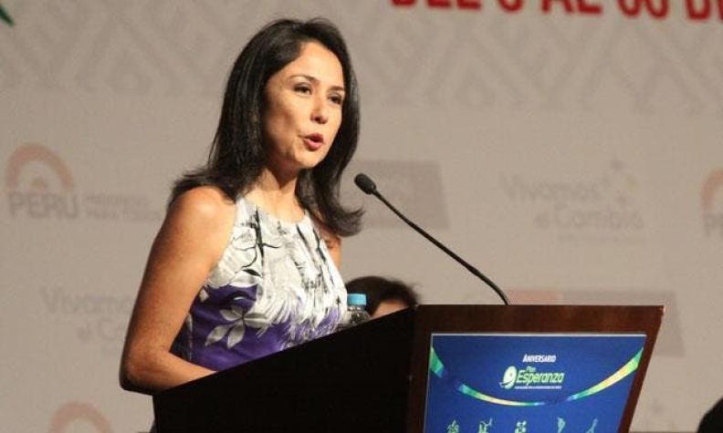 Primera dama de Perú es citada a declarar en caso de presunta corrupción