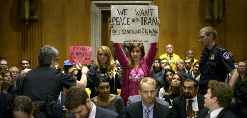 Congreso de EE.UU. logra acuerdo para tener poderes en pacto nuclear con Irán
