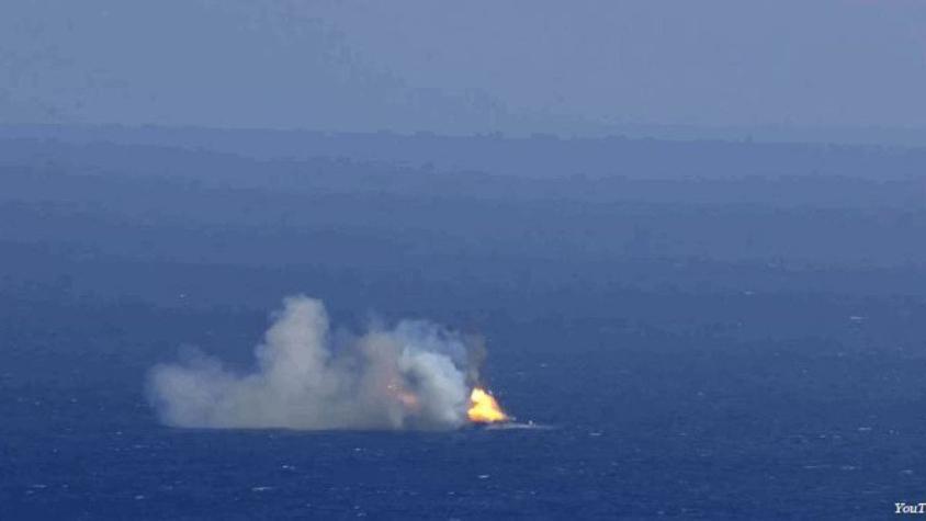 [VIDEO]  Cohete SpaceX realiza violento aterrizaje en medio del océano