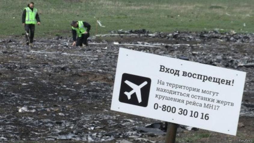Periodista holandés explica por qué "robó pruebas del avión derribado en Ucrania"