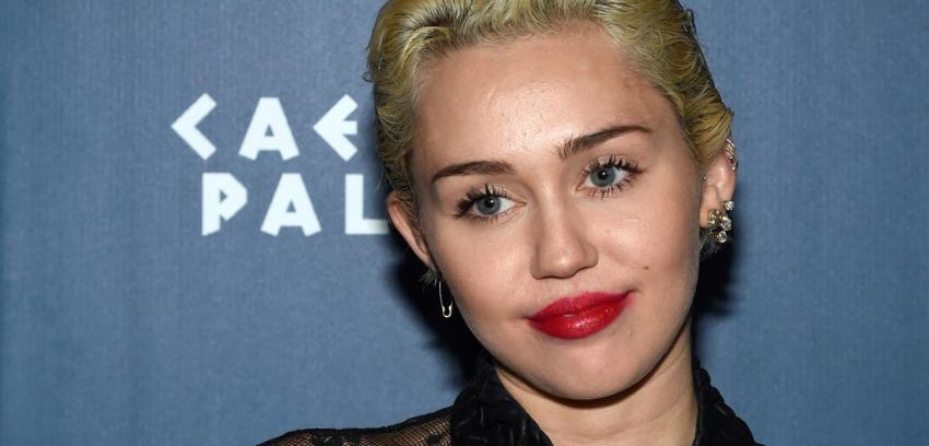 FOTOS: Miley Cyrus lo hace de nuevo y se desnuda en Instagram