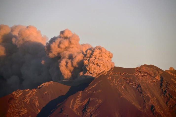 [FOTOS] Satélite japonés capta la evolución del volcán Calbuco en una semana