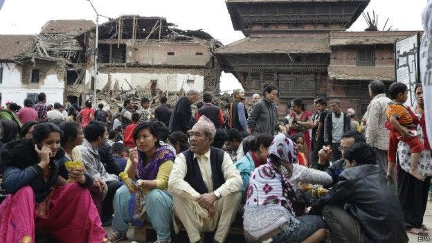 Nepal: Último balance arroja 5 mil muertos por terremoto y 250 desaparecidos tras alud
