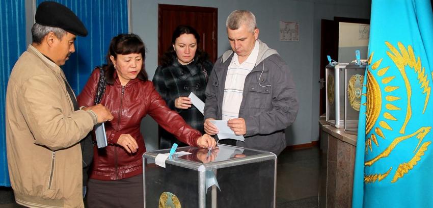 Denuncian falta de “opciones reales” en las elecciones de Kazajistán