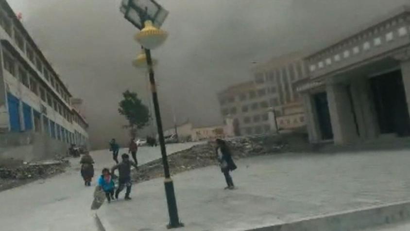 [VIDEO] Dramáticas imágenes muestran deslizamientos de tierra en el Tíbet tras el sismo