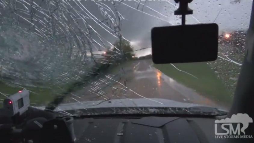 [VIDEO] Fuertes tormentas y granizos del tamaño de una pelota de beisbol afectan a Texas