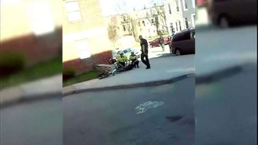 [VIDEO] Revelan imágenes del arresto de Freddie Gray en Baltimore