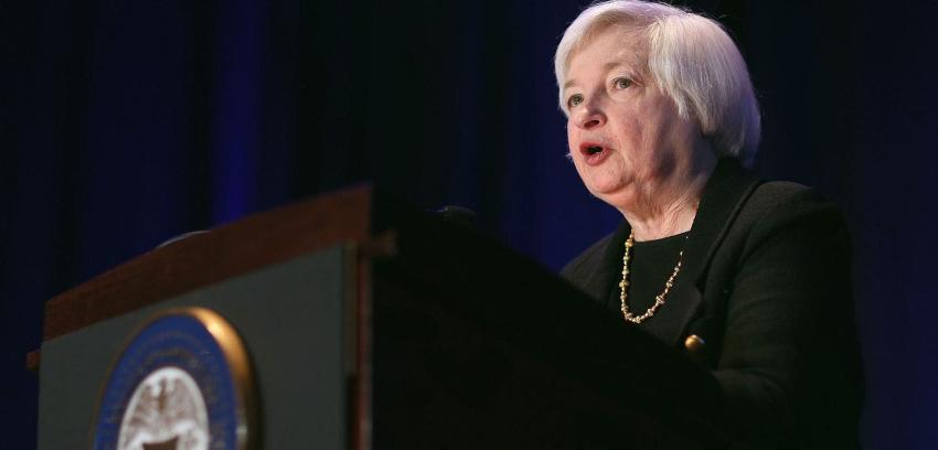 Fed mantiene sin cambios tasa de interés y no da señales de eventual alza