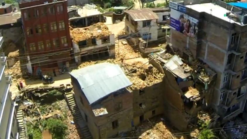 [VIDEO] Drone muestra la devastación cerca del epicentro del terremoto de Nepal