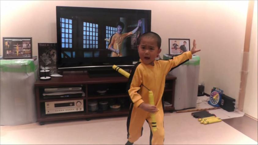 [VIDEO] Niño de 5 años imita a Bruce Lee a la perfección