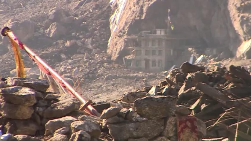 [VIDEO] La aldea que fue arrasada por el terremoto de Nepal