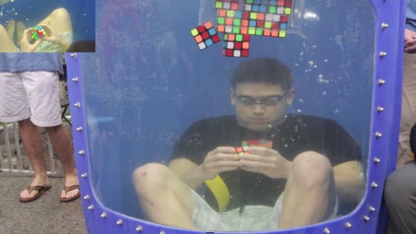 [VIDEO] Resuelve 8 cubos Rubik en un respiro y logra record guinness