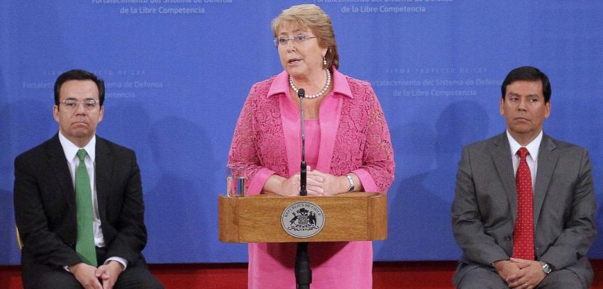 Los números que ponen en duda la continuidad del equipo económico de Bachelet