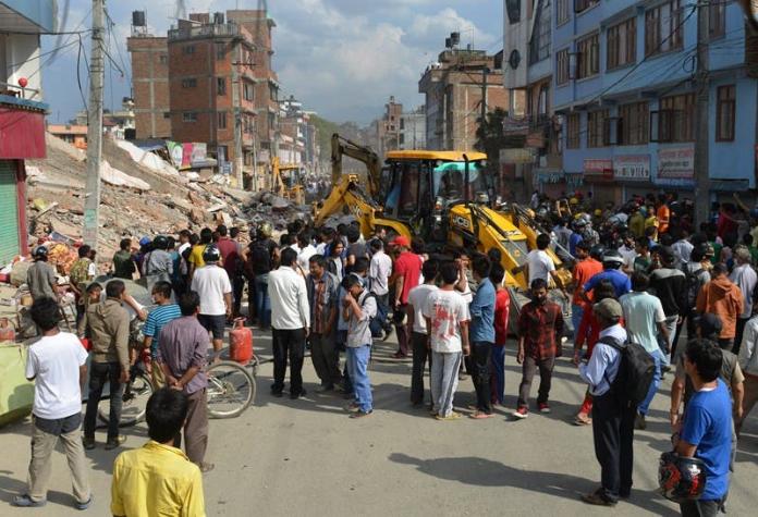 Nuevo terremoto 7,3 sacude a Nepal dejando a más de 60 muertos