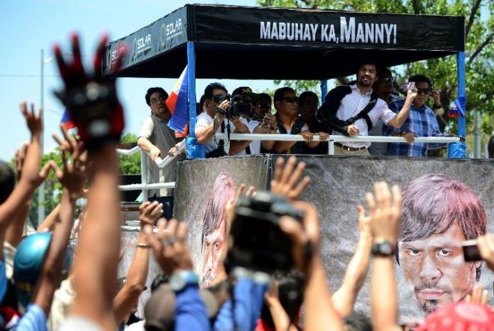 Pacquiao dice que su retiro "se acerca" en regreso a Filipinas