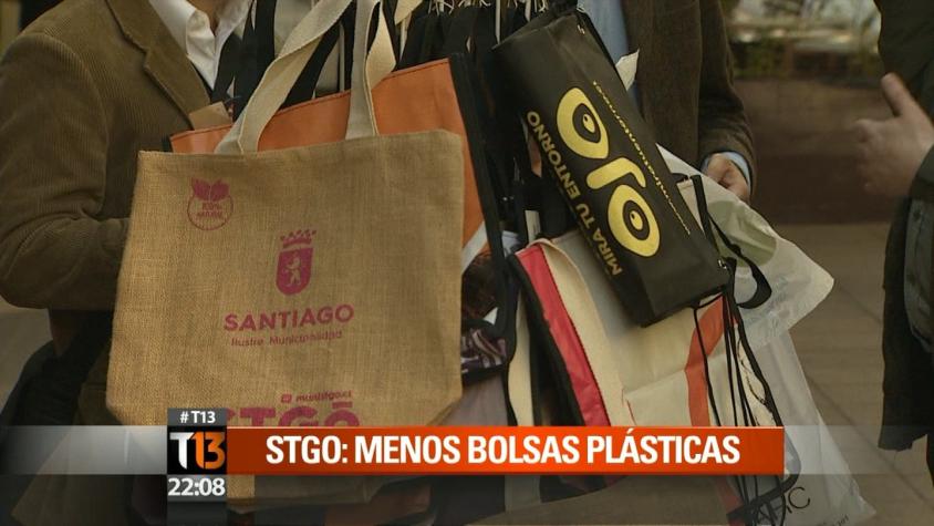 Comuna de Santiago se une a la tendencia de usar menos bolsas plásticas