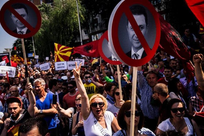 Oposición macedonia llama a quedarse en la calle hasta dimisión del primer ministro