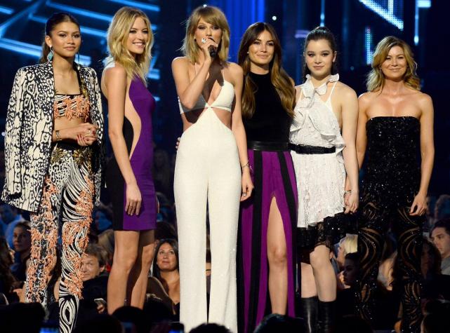 [FOTOS]  Los mejor y los peor vestidos de los Premios Billboard 2015