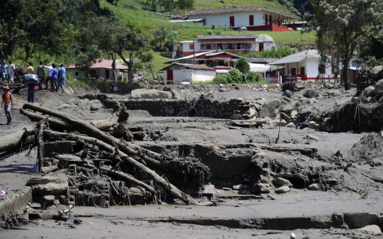 Más de 60 muertos por avalancha en noroeste de Colombia