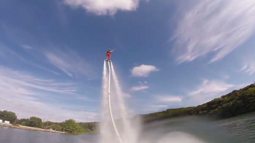 [VIDEO] Esta es la nueva forma de "surfear" a propulsión