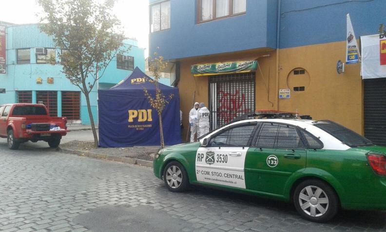 Asesinan a indigente en Santiago Centro