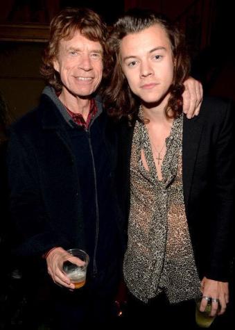 Harry Styles de One Direction es invitado a una fiesta de Los Rolling Stones