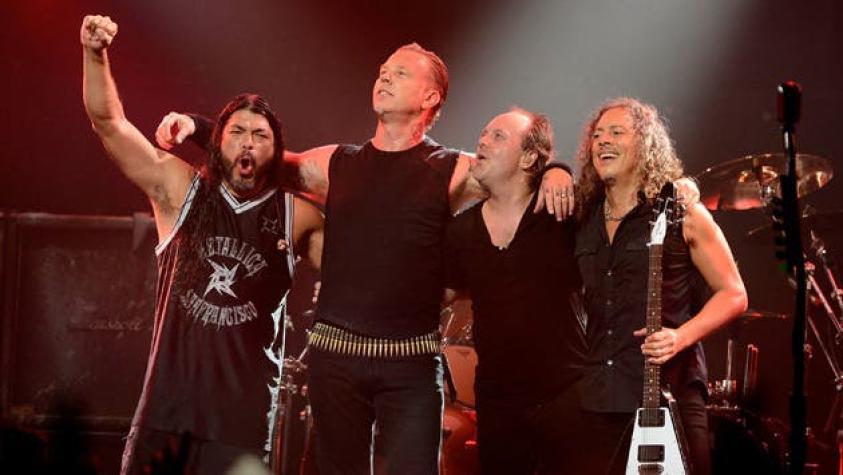 Metallica sorprende al versionar el himno de Estados Unidos