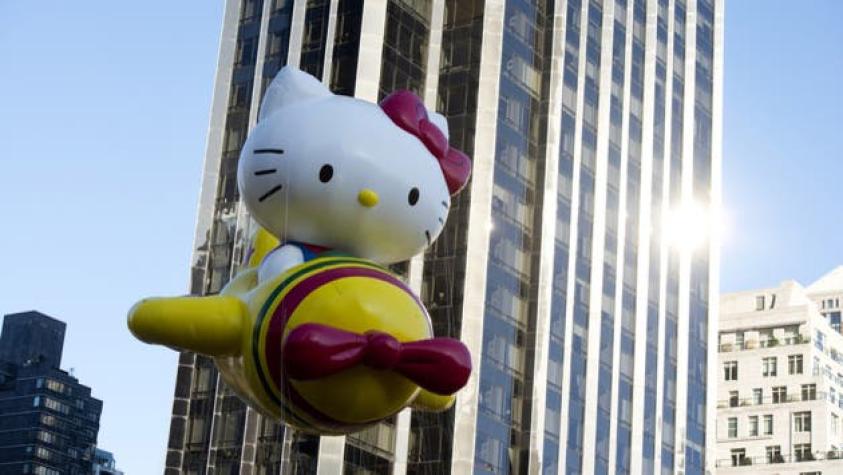 Estudio de abogados rechaza el uso de accesorios Hello Kitty: "No se ven profesionales"