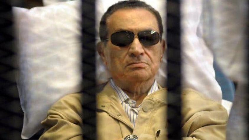 Condenan a 3 años de prisión al expresidente egipcio Hosni Mubarak por corrupción