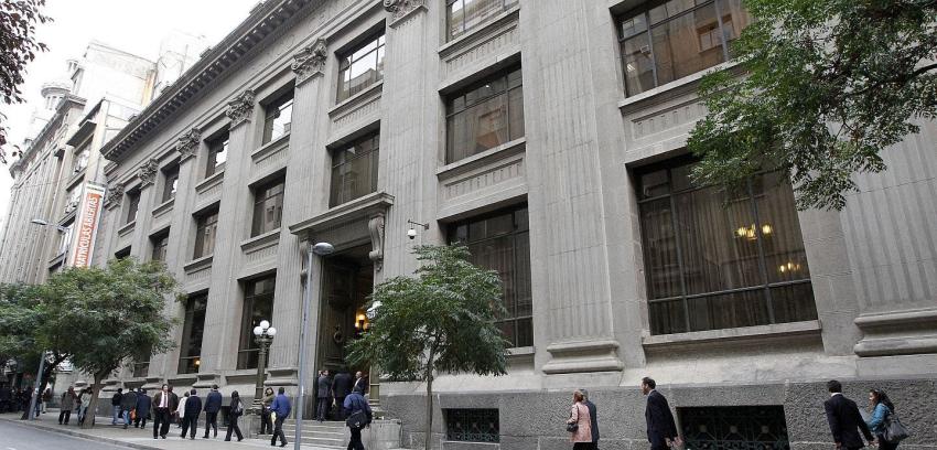 Banco Central mantiene "nota de cautela" por endeudamiento de empresas
