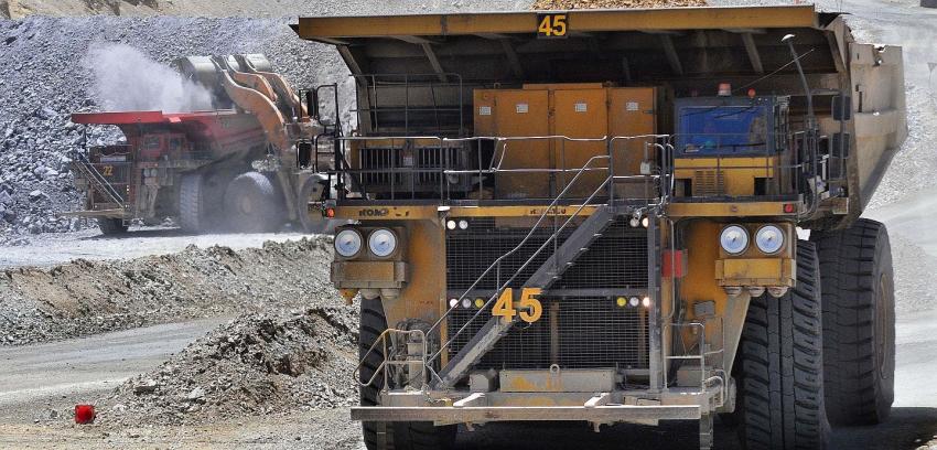 Producción minera cae 0,4% y la de manufacturas 3,3%