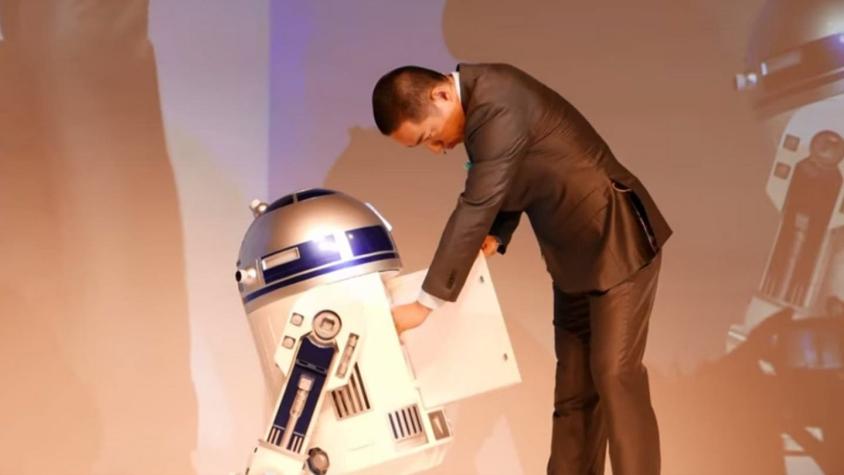[VIDEO] ¡Atención fanáticos de Star Wars! Crean frigobar robot de R2-D2