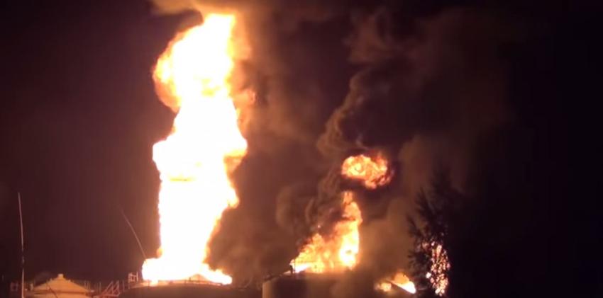 Reportan varios muertos en gigantesco incendio de depósito petrolero en Ucrania