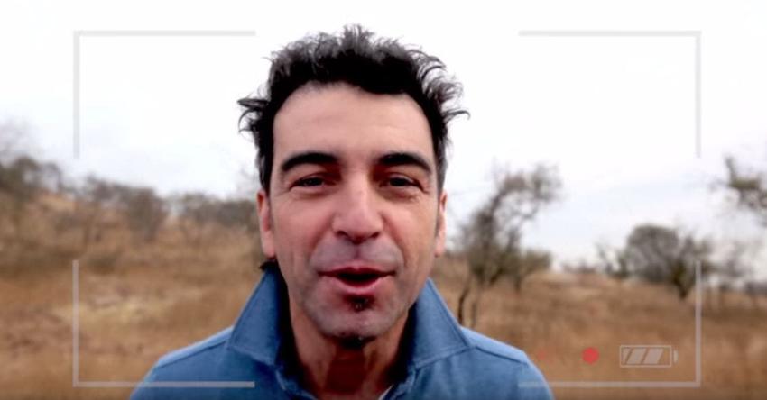 [VIDEO] Humorista Jorge Alís se cambia de equipo e insulta a Argentina