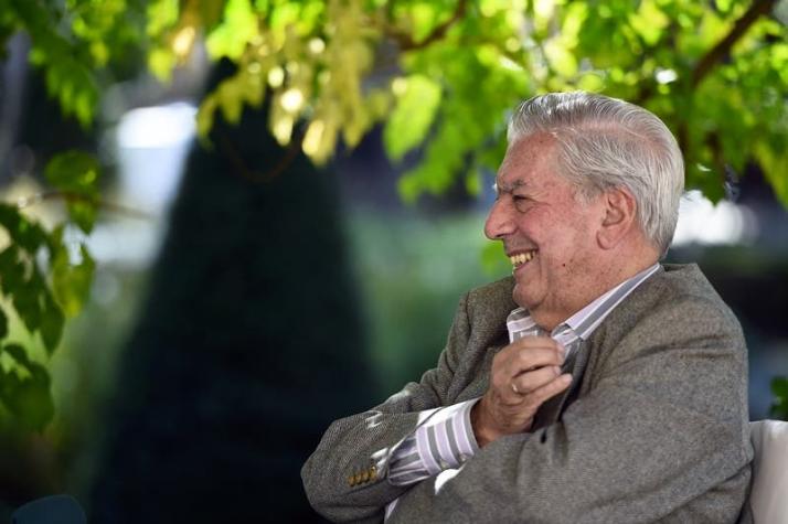 El romance de Mario Vargas Llosa que sacude a la prensa peruana
