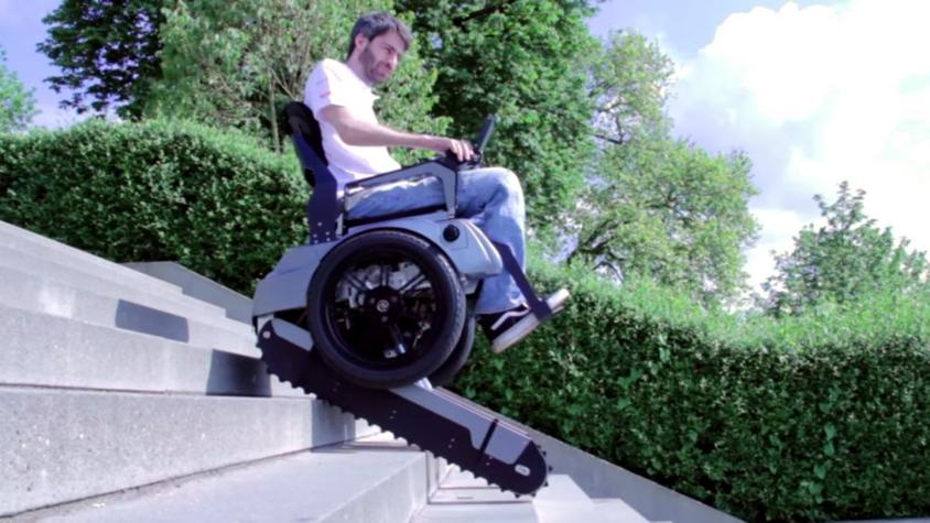 [VIDEO] Scalevo: la silla de ruedas que sube y baja escaleras con sistema eléctrico