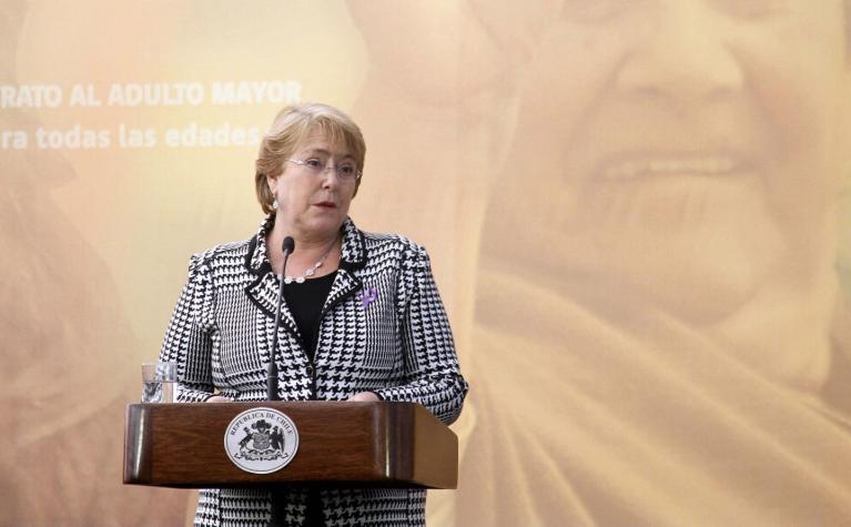 Regulaciones al uso de suelo y al sistema de ADP: Las claves de los proyectos que firmó Bachelet