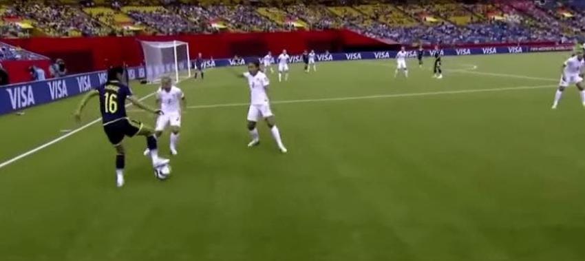 [VIDEO] Colombiana realiza espectacular jugada en Mundial de Fútbol Femenino 2015